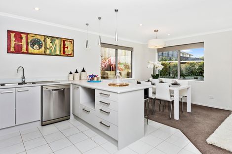 Photo of property in 4 Mcneish Place, Pokeno, 2402