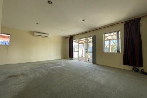 Photo of property in 1/3 Caribbean Drive, Unsworth Heights, Auckland, 0632