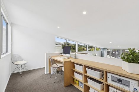 Photo of property in 32 Mantell Street, Seatoun, Wellington, 6022