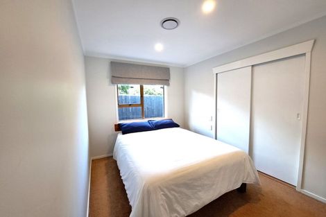 Photo of property in 2/35 Miltonia Avenue, Te Atatu South, Auckland, 0610