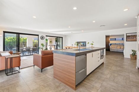 Photo of property in 16 Stace Hopper Drive, One Tree Point, 0118