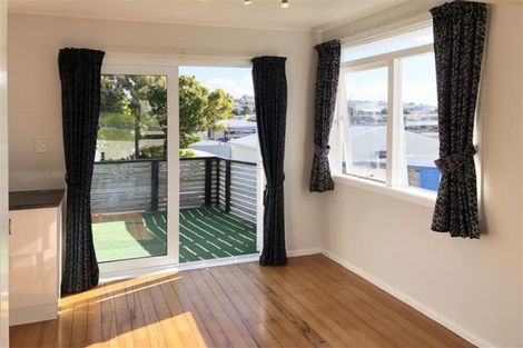 Photo of property in 9 Raeben Avenue, Hillcrest, Auckland, 0627