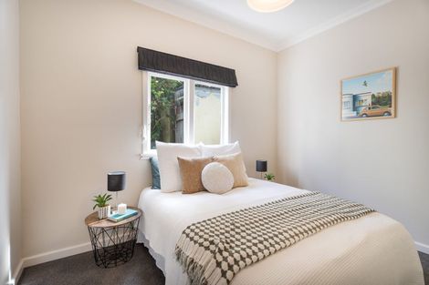 Photo of property in 34 Poto Road, Normandale, Lower Hutt, 5010