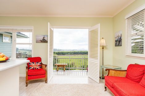 Photo of property in 122 Massey Road, Waipu, 0582