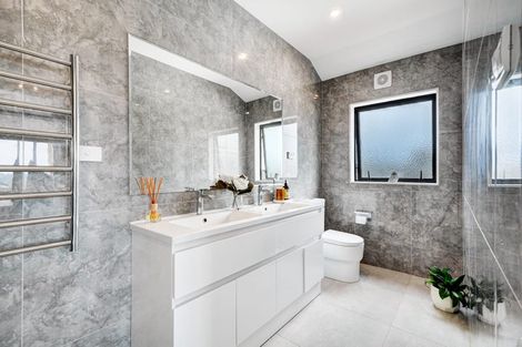 Photo of property in 31 Shibata Rise, Ranui, Auckland, 0612