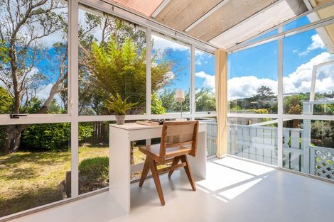 Photo of property in 8 Link Road, Newlands, Wellington, 6037