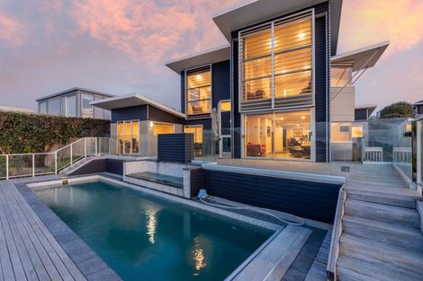 Photo of property in Fitzroy Beach Holiday Park, 1a Beach Street, Fitzroy, New Plymouth, 4312