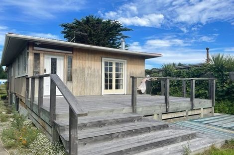 Photo of property in 34 Rotten Row, Waikuku Beach, 7473