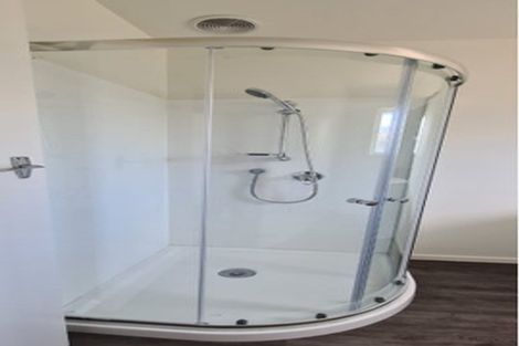 Photo of property in 4/215 Swanson Road, Henderson, Auckland, 0610