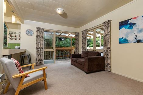 Photo of property in 812 West Coast Road, Oratia, Auckland, 0604