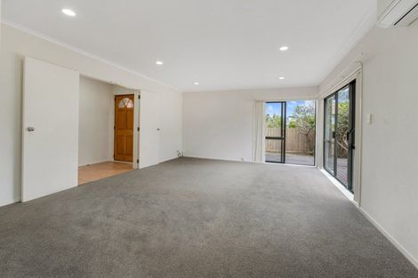 Photo of property in 1/47 Wiltshire Place, Somerville, Auckland, 2014