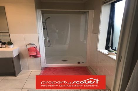 Photo of property in 20 Provence Esplanade, Te Atatu Peninsula, Auckland, 0610