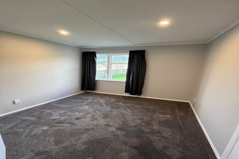 Photo of property in 172 Wellington Road, Wainuiomata, Lower Hutt, 5014