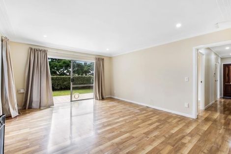 Photo of property in 9a Gloucester Road, Manurewa, Auckland, 2102