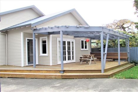 Photo of property in 194 Knights Road, Hutt Central, Lower Hutt, 5011