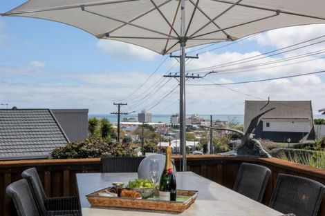 Photo of property in 48a Cameron Street, New Plymouth, 4310