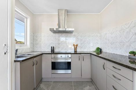 Photo of property in 19 Ribblesdale Road, Henderson, Auckland, 0612