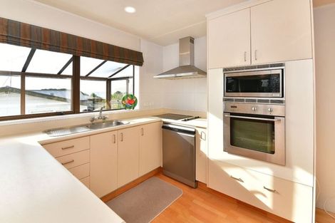 Photo of property in 3 Elgin Place, Red Beach, 0932