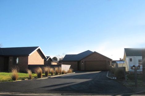 Photo of property in 8 Essex Street, Winton, 9720