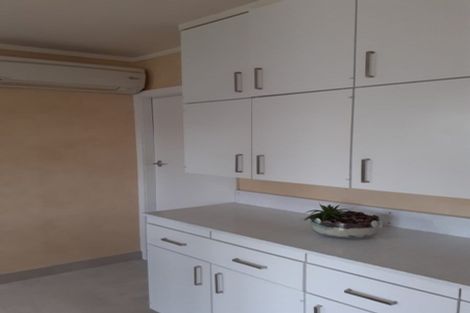 Photo of property in 30 Pinehurst Crescent, Russley, Christchurch, 8042