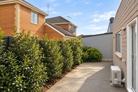 Photo of property in 2/10 George Street, Riccarton, Christchurch, 8041