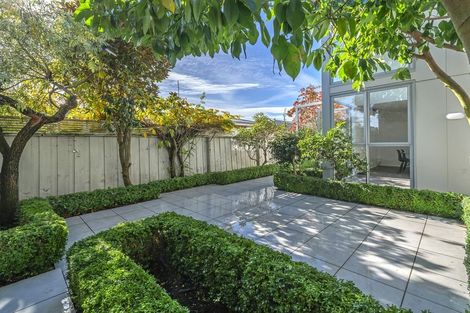 Photo of property in 4/1010 Colombo Street, St Albans, Christchurch, 8014