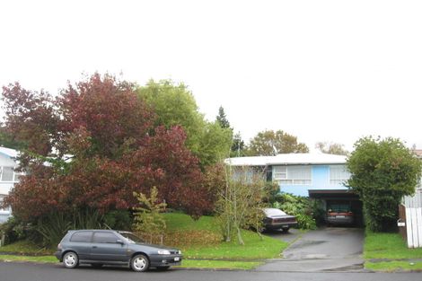 Photo of property in 27 Larne Avenue, Pakuranga Heights, Auckland, 2010