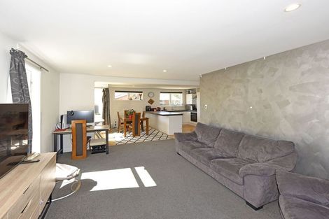 Photo of property in 2a Curzon Place, Parklands, Christchurch, 8083
