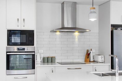 Photo of property in 79 Te Wharo Drive, Papamoa, 3118