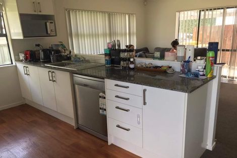 Photo of property in 42 Luanda Drive, Ranui, Auckland, 0612