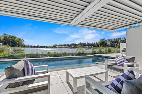 Photo of property in 37 Oakgrove Drive, Rangiora, 7400