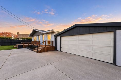 Photo of property in 17 Mortlake Street, Islington, Christchurch, 8042