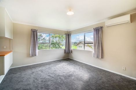 Photo of property in 2/40 Blakeborough Drive, Forrest Hill, Auckland, 0620