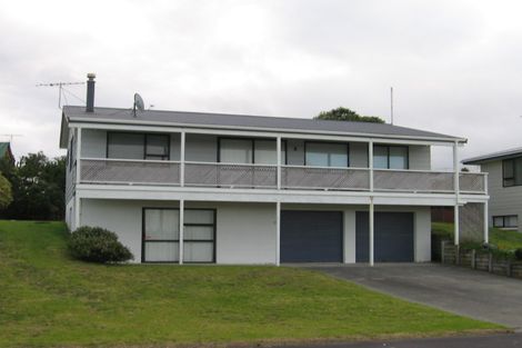 Photo of property in 20 Day Dawn Crescent, Omaha, 0986