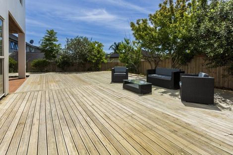 Photo of property in 78 Medallion Drive, Oteha, Auckland, 0632