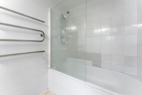 Photo of property in 2/3 Omana Road, Milford, Auckland, 0620