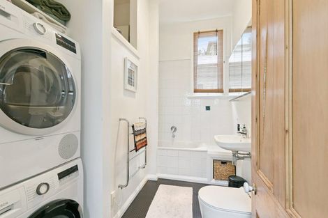 Photo of property in 5 Carrington Street, Mount Cook, Wellington, 6021