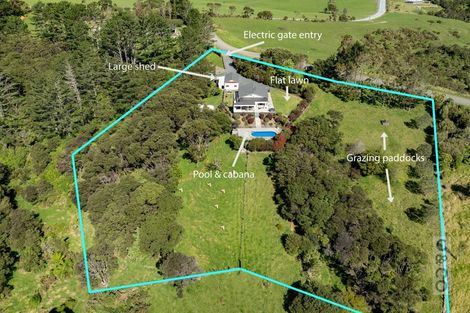 Photo of property in 10 Kaipara View Road, Helensville, 0875