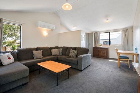 Photo of property in 34 Kowhai Street, Tokomaru, Palmerston North, 4474
