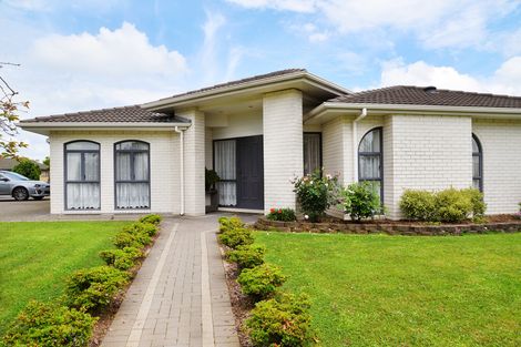 Photo of property in 2 Flora Place, Wattle Downs, Auckland, 2103