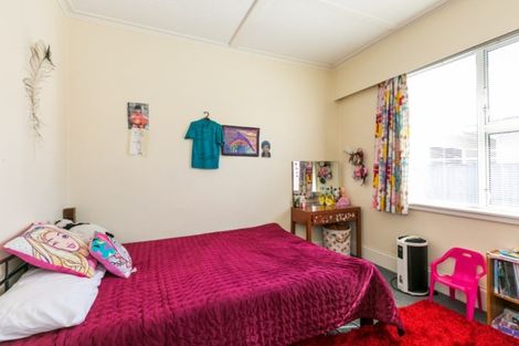 Photo of property in 28 Bowling Road, Greenmeadows, Napier, 4112