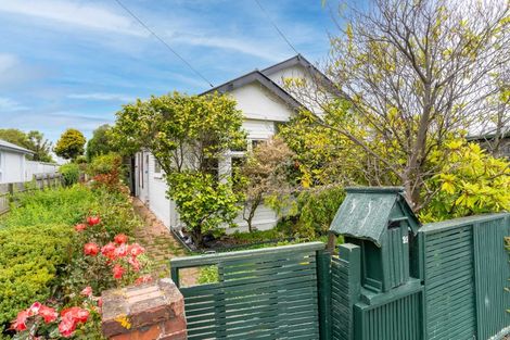 Photo of property in 21 East Avenue, Saint Kilda, Dunedin, 9012