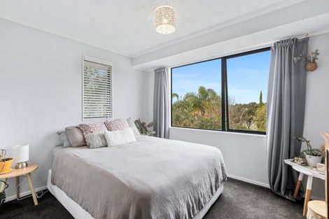 Photo of property in 11 Donald Street, Stanmore Bay, Whangaparaoa, 0932