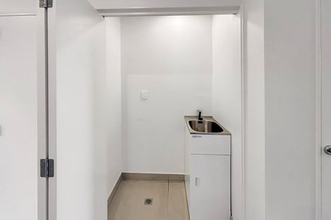 Photo of property in 62 Spenmoor Street, Newlands, Wellington, 6037