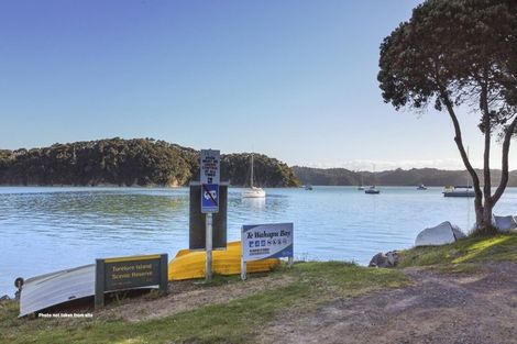 Photo of property in 10 Paine Brown Way, Russell, 0272