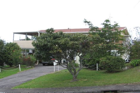 Photo of property in 1a Wakeling Avenue, Te Atatu South, Auckland, 0610
