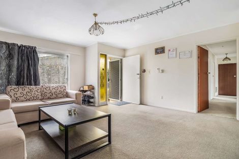 Photo of property in 1/5 Grove Road, Papakura, 2110