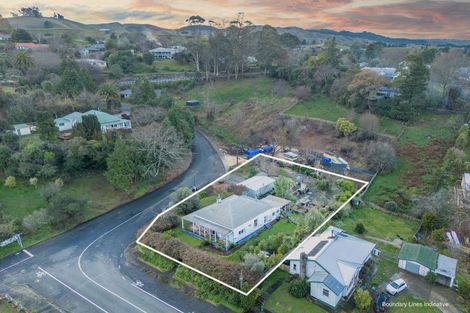 Photo of property in 2 Church Street, Waipawa, 4210