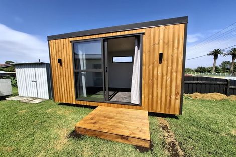 Photo of property in 1/52 Bayly Street, Waitara, 4320