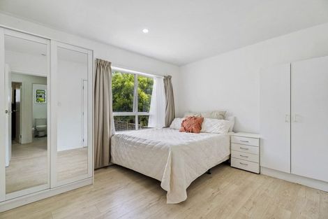 Photo of property in 2/43 Archers Road, Hillcrest, Auckland, 0629